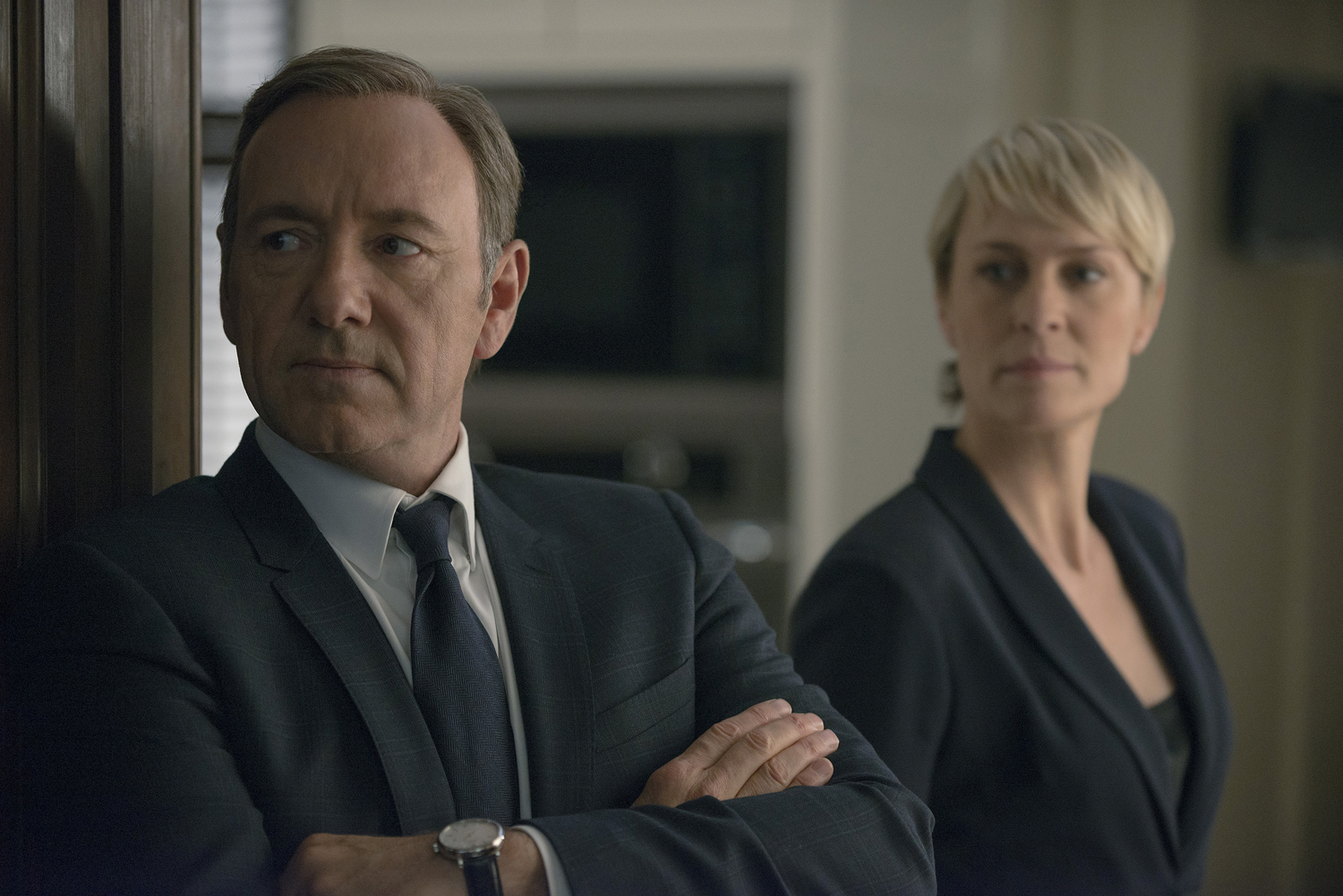 House of Cards 1-2 image 002